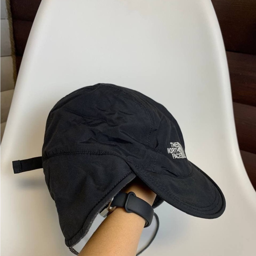 The North Face Black Cap